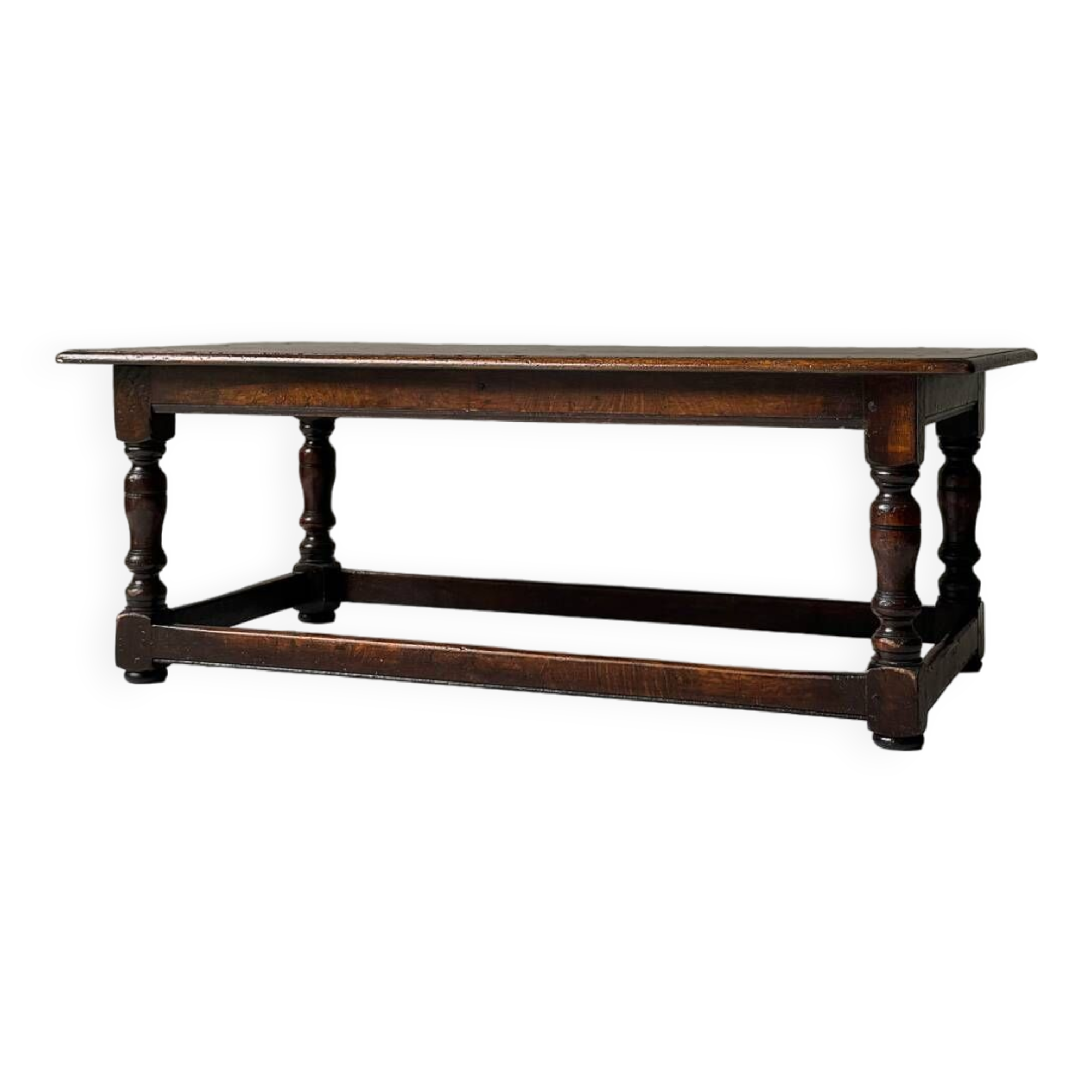 Table basse anglaise en bois par John Capon