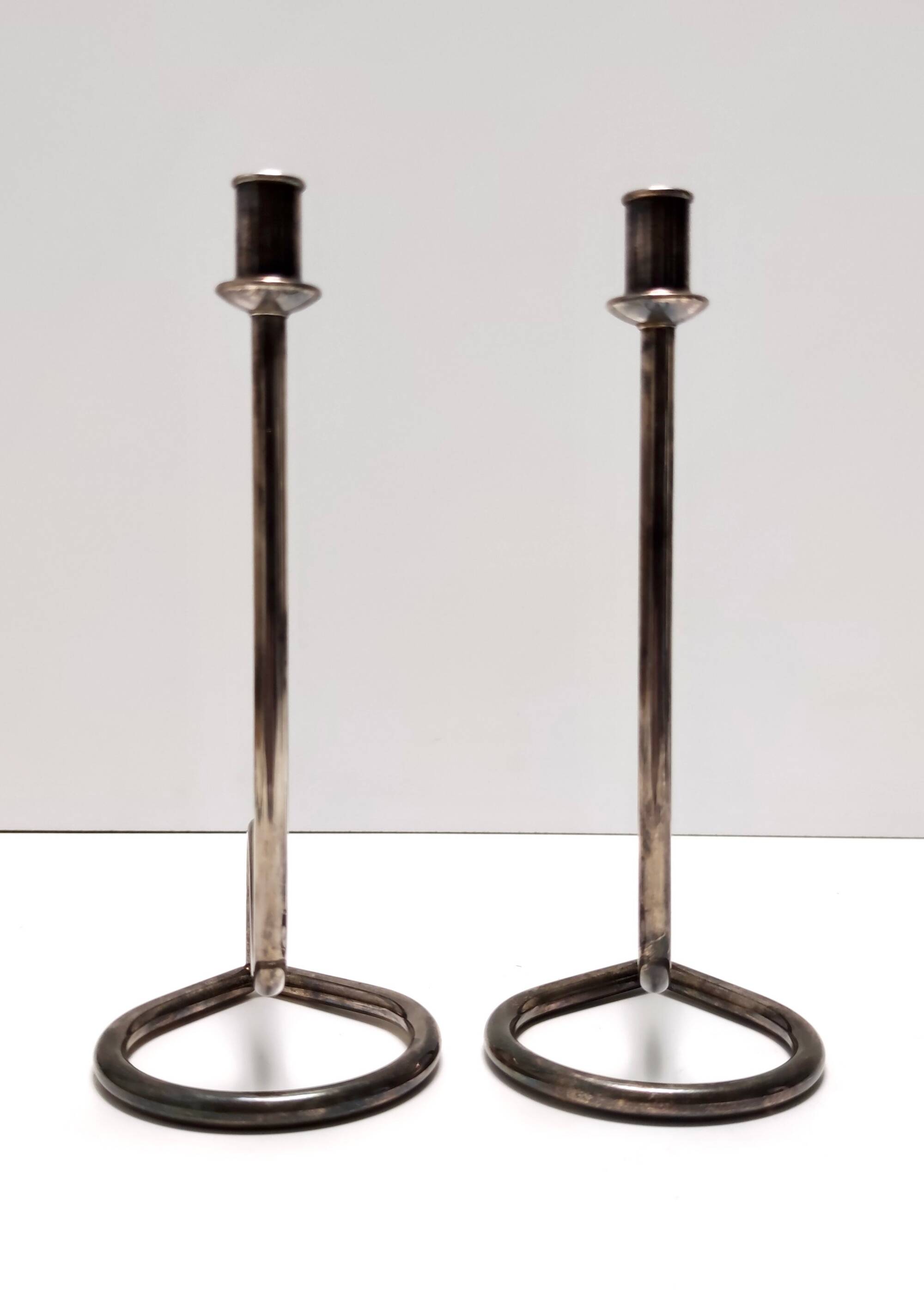 Minimalist Pair of Silver Plated Metal Candleholders in the Style of Sabattini