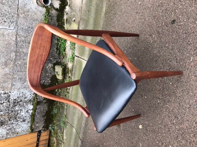 Johannes Andersen Scandinavian vintage chair