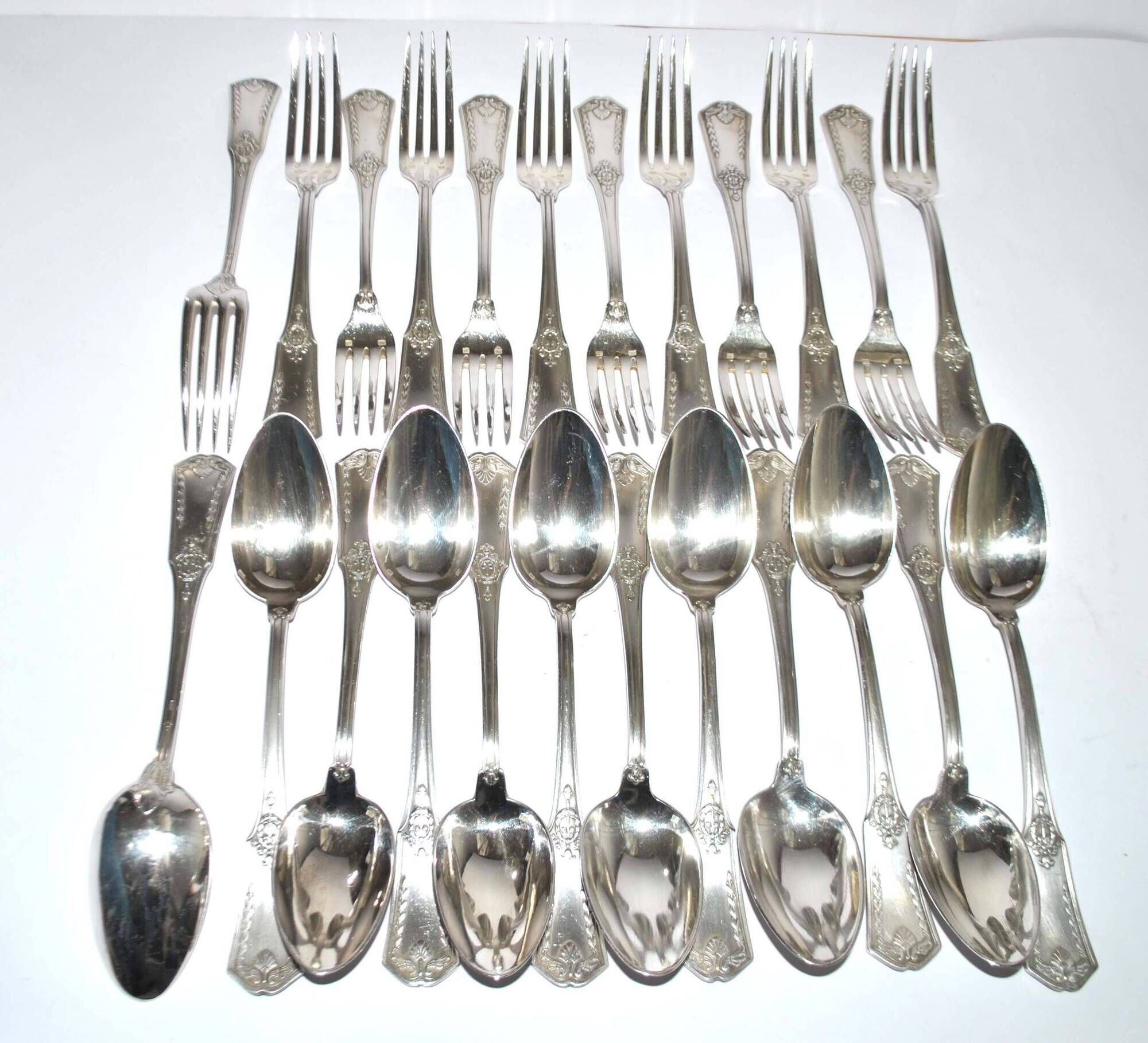 Lot 24 EMPIRE Silver Metal Table Cutlery SFAM model "Sans embarrass" 12 forks and 12 spoons