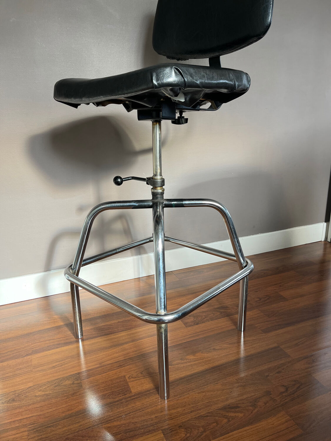 Industrial chair Laboratory