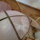 Suspension en laiton et nacre rose