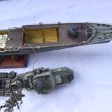 Model of boat surcouf wing escort