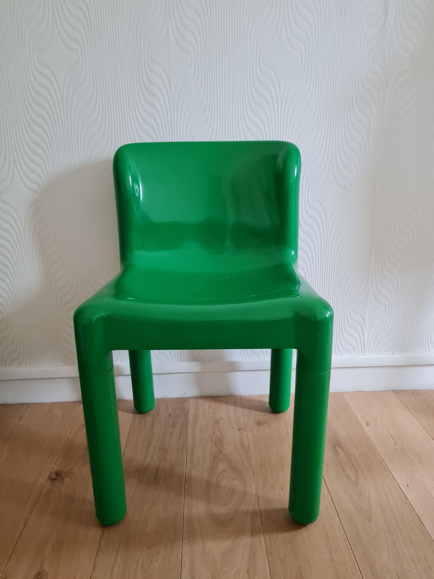 Kartell chair 4875 carlo bartoli