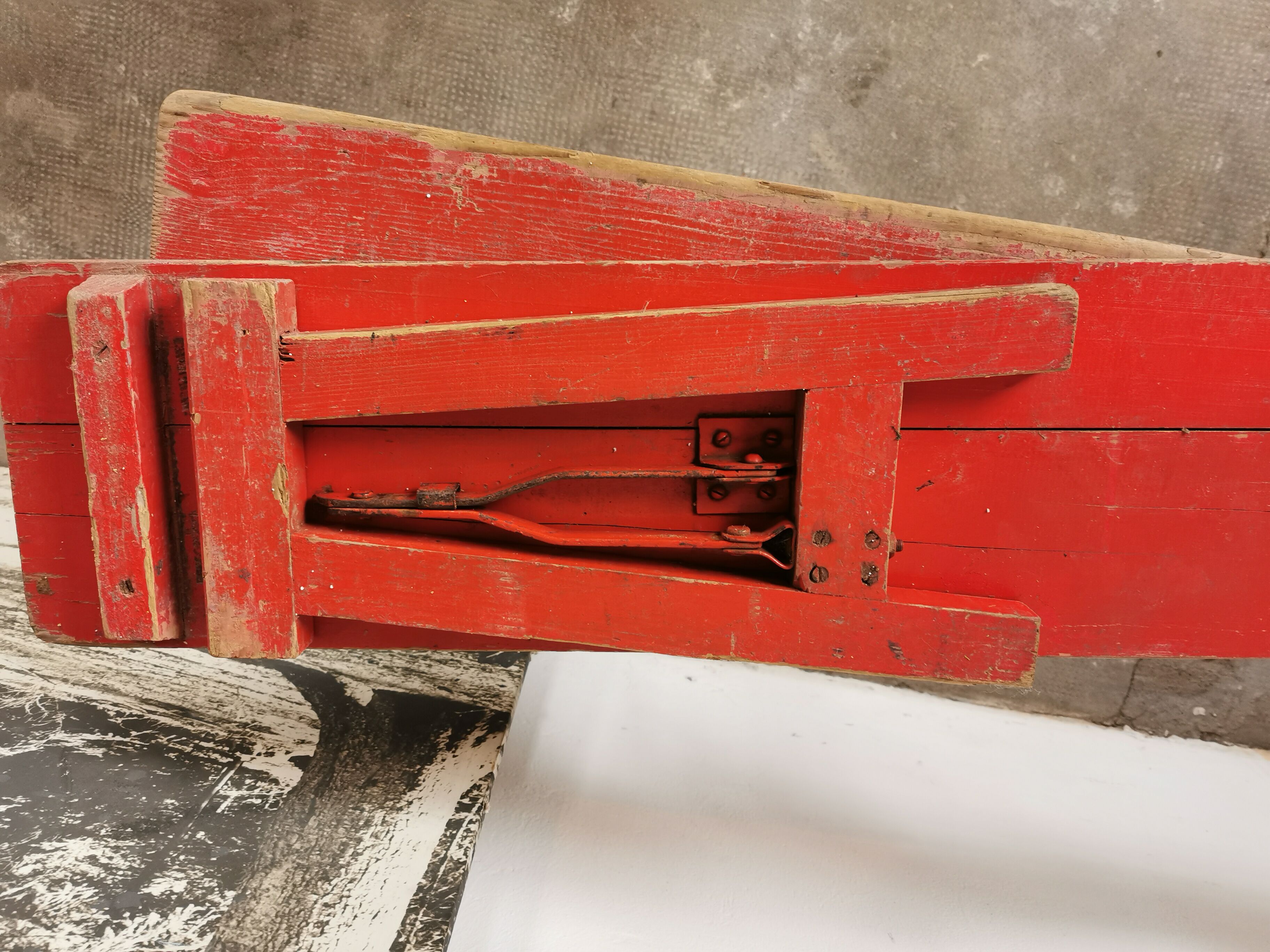 Paire de bancs pliants en bois