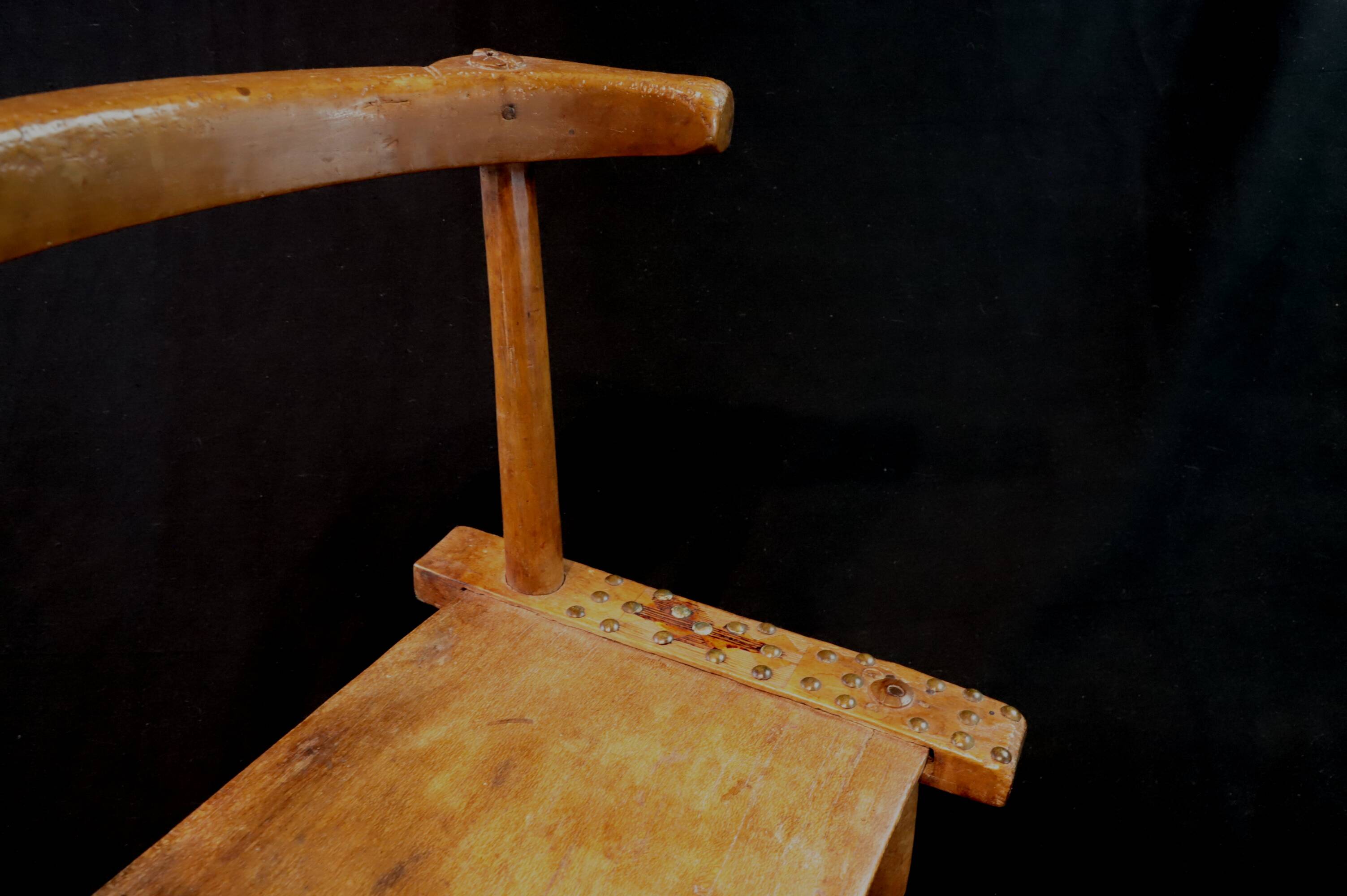 Old and authentic baoulé baule akan chair - ivory coast