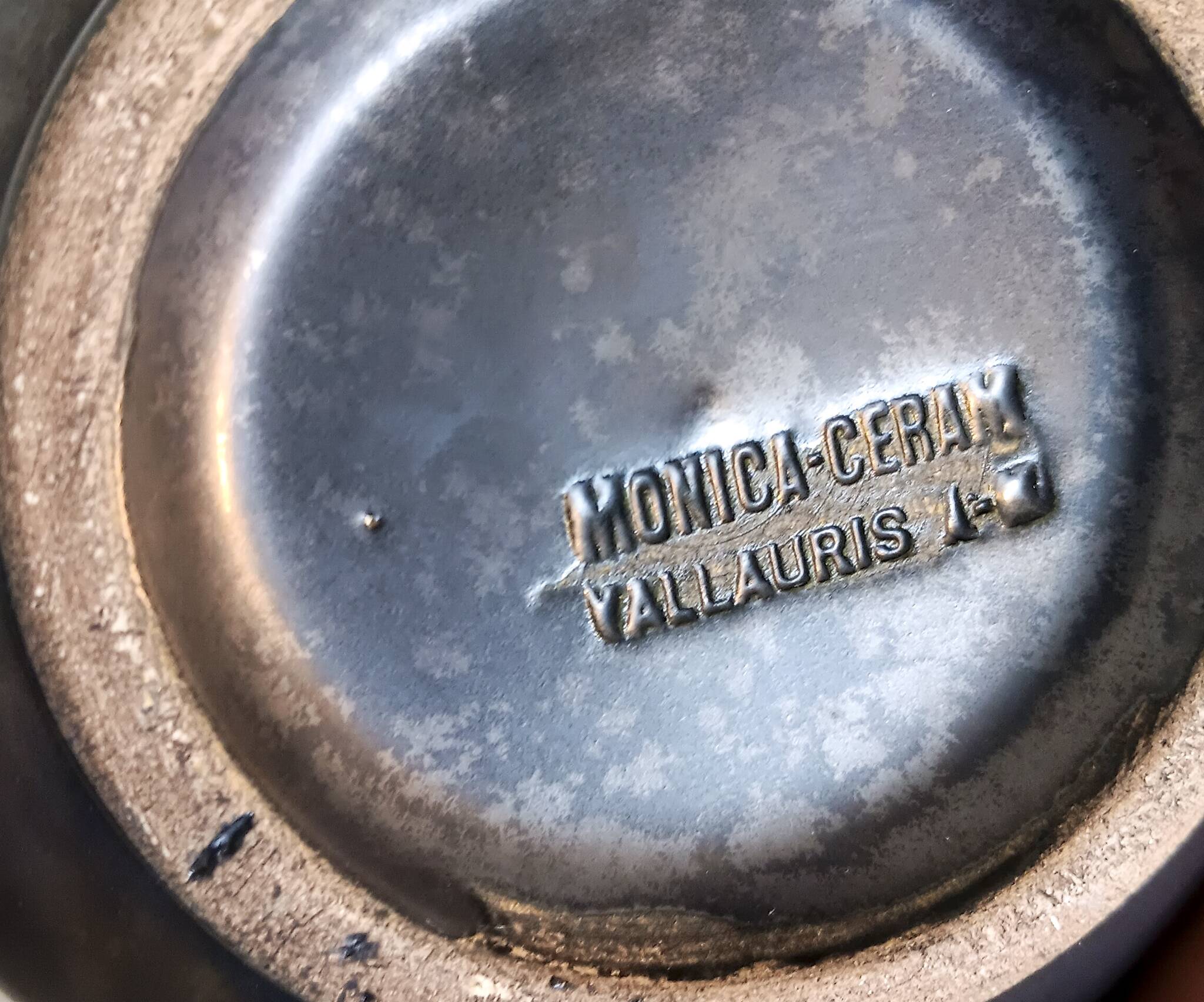 Vallauris Monica Céram coffee set, anthracite black outdoors, green indoors. 9 pieces.