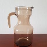 Carafe en verre noir