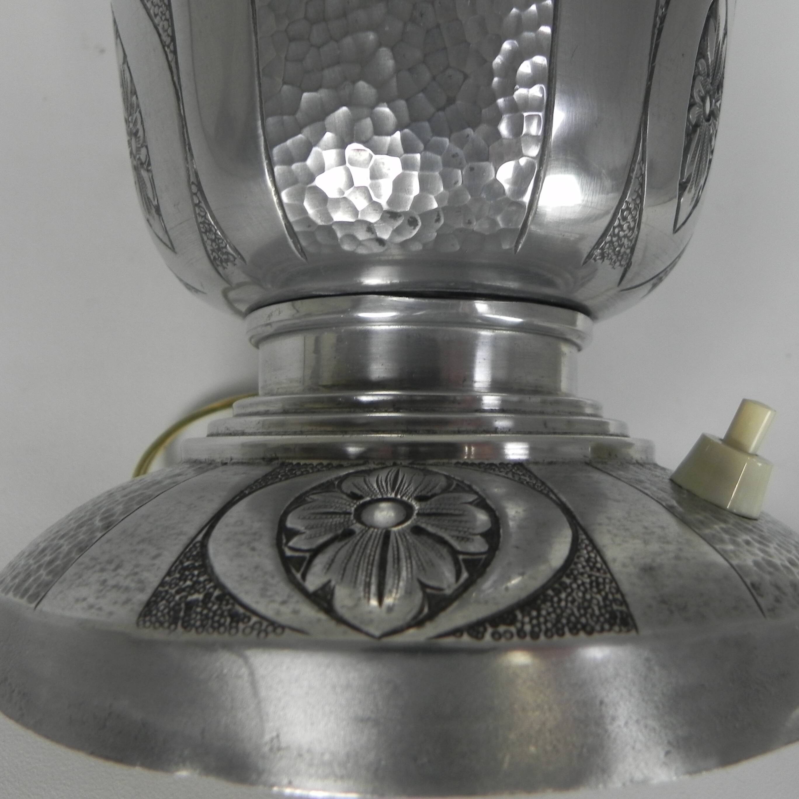 Lampe de table Art déco en aluminium, années 1930