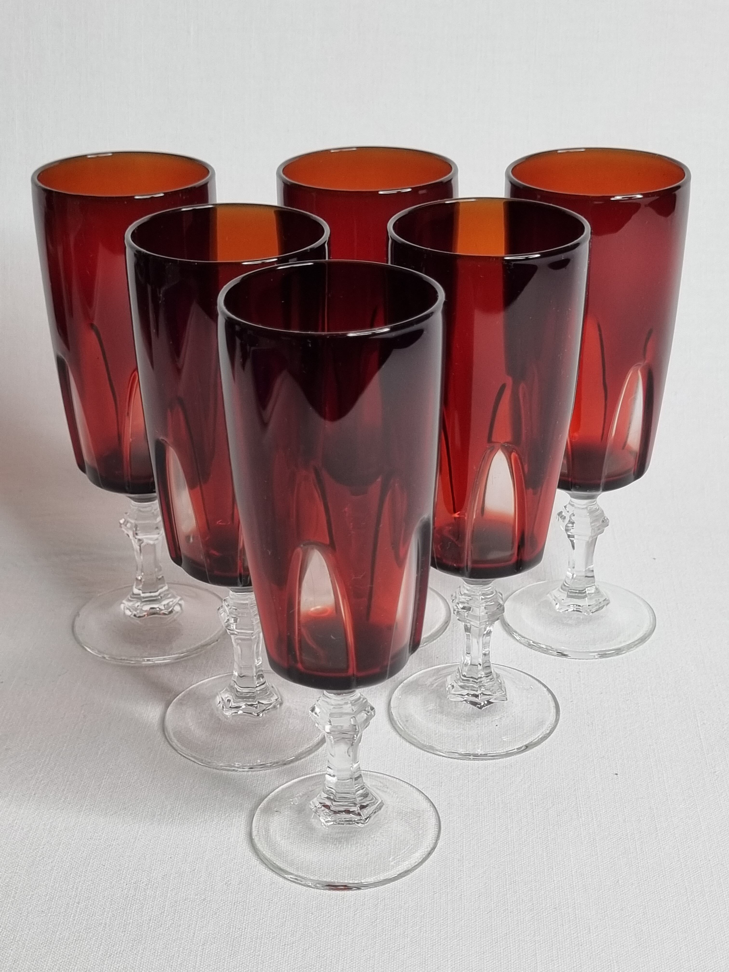 Set of 6 champagne flutes "rubies" luminarc vintage, 70s