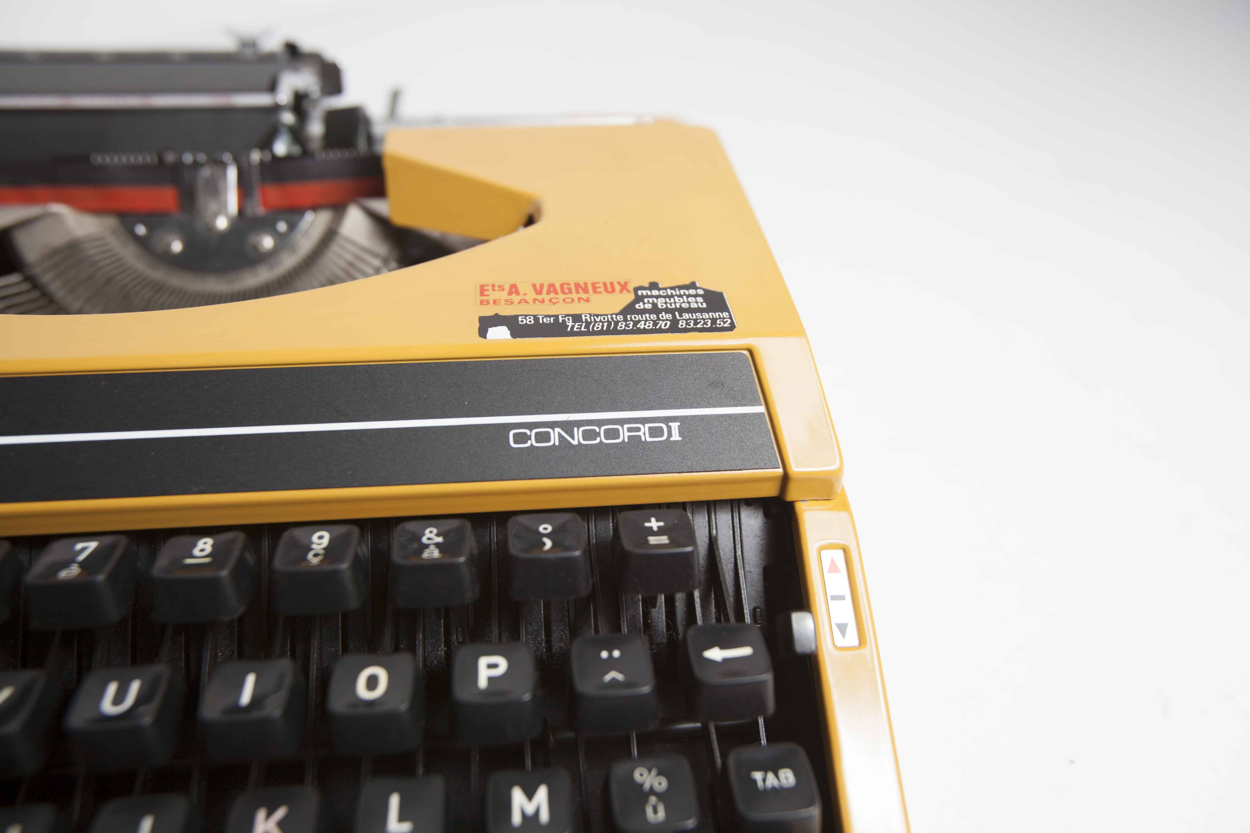 Sperry Remington concord II typewriter Overhauled and new ribbon