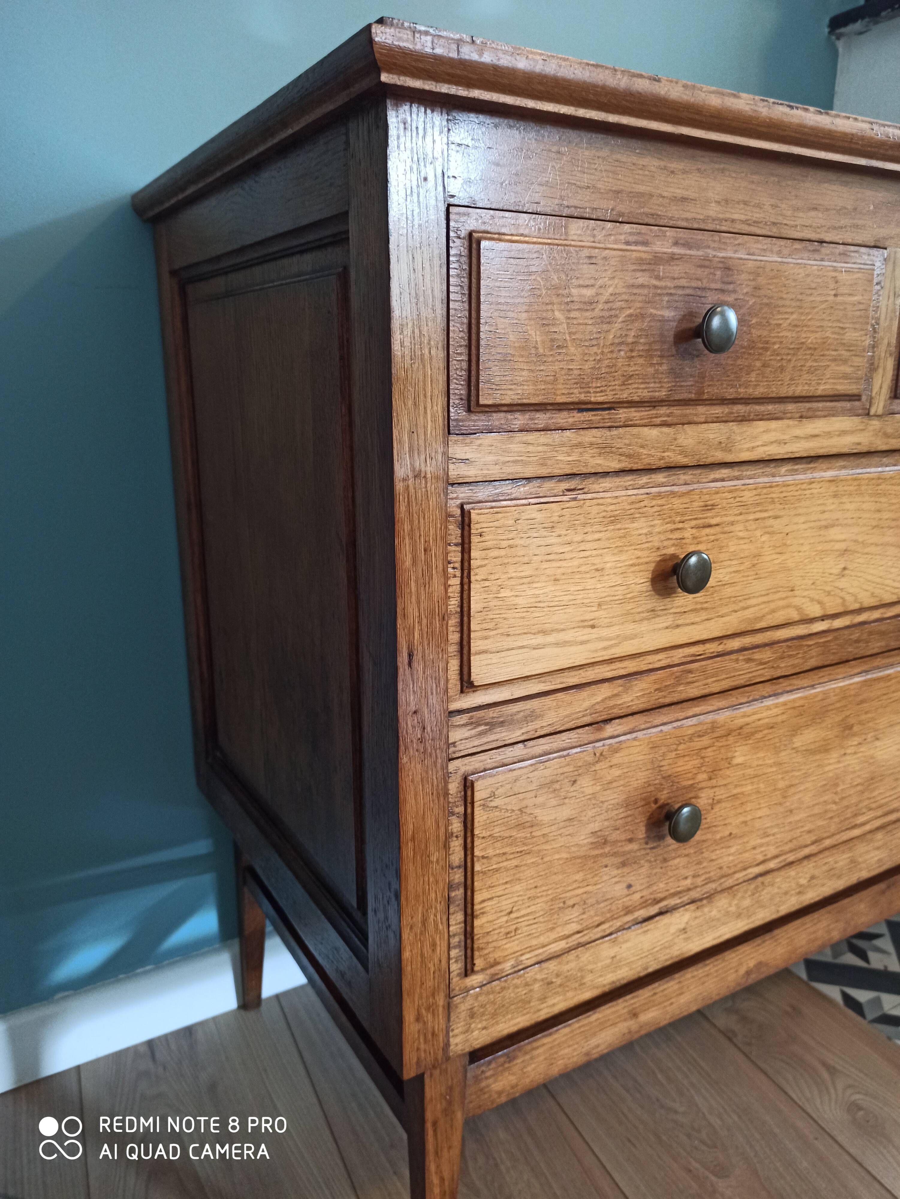 Vintage chest of drawers