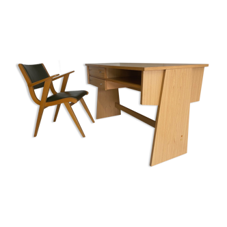 Bureau vintage scandinave et son fauteuil