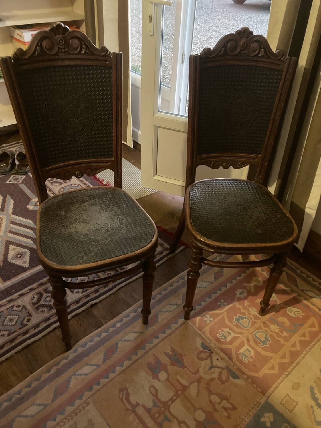 Chaises bistrot parisienne