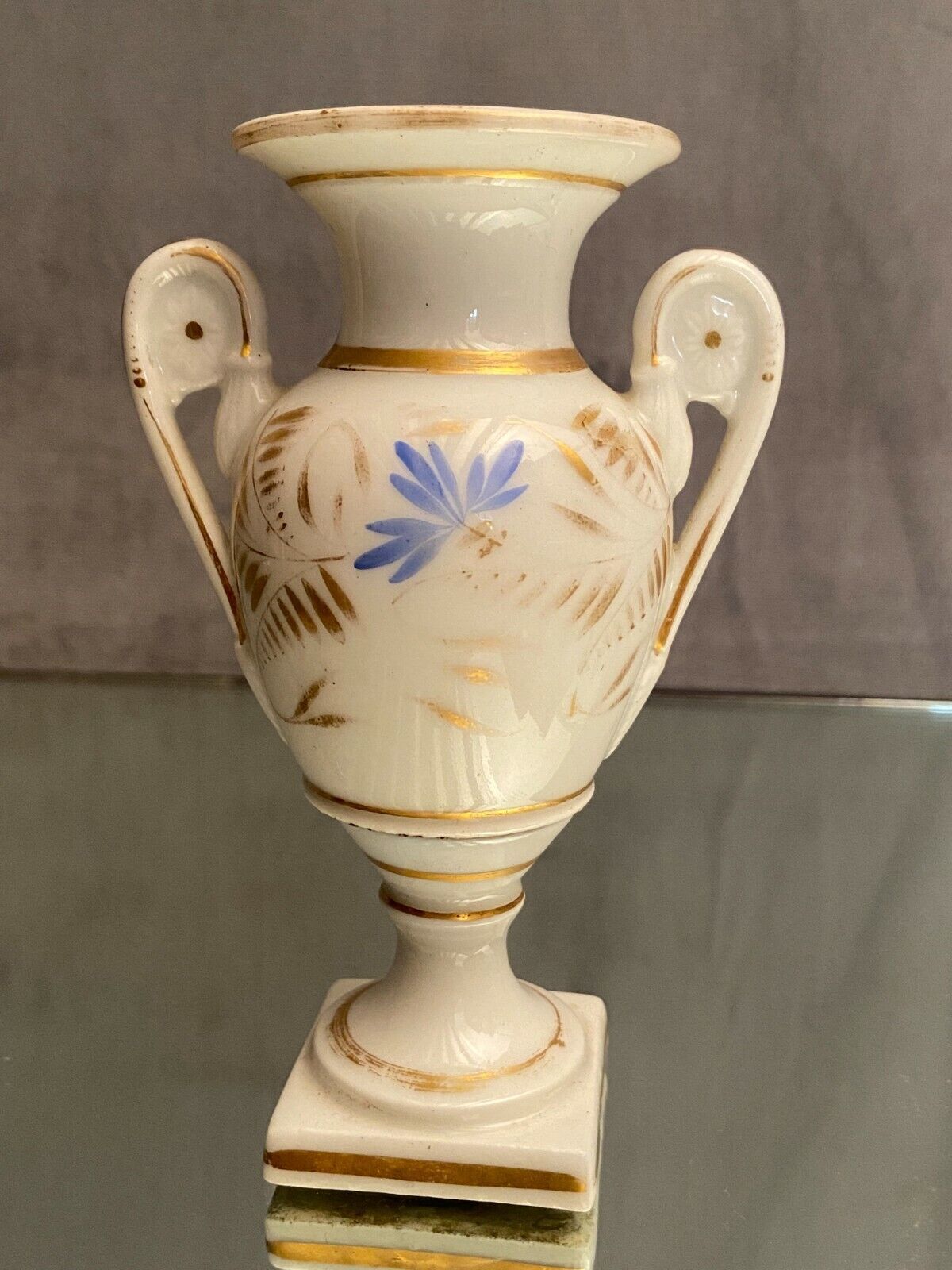 Medici vase porcelain Old Paris Romantic era nineteenth