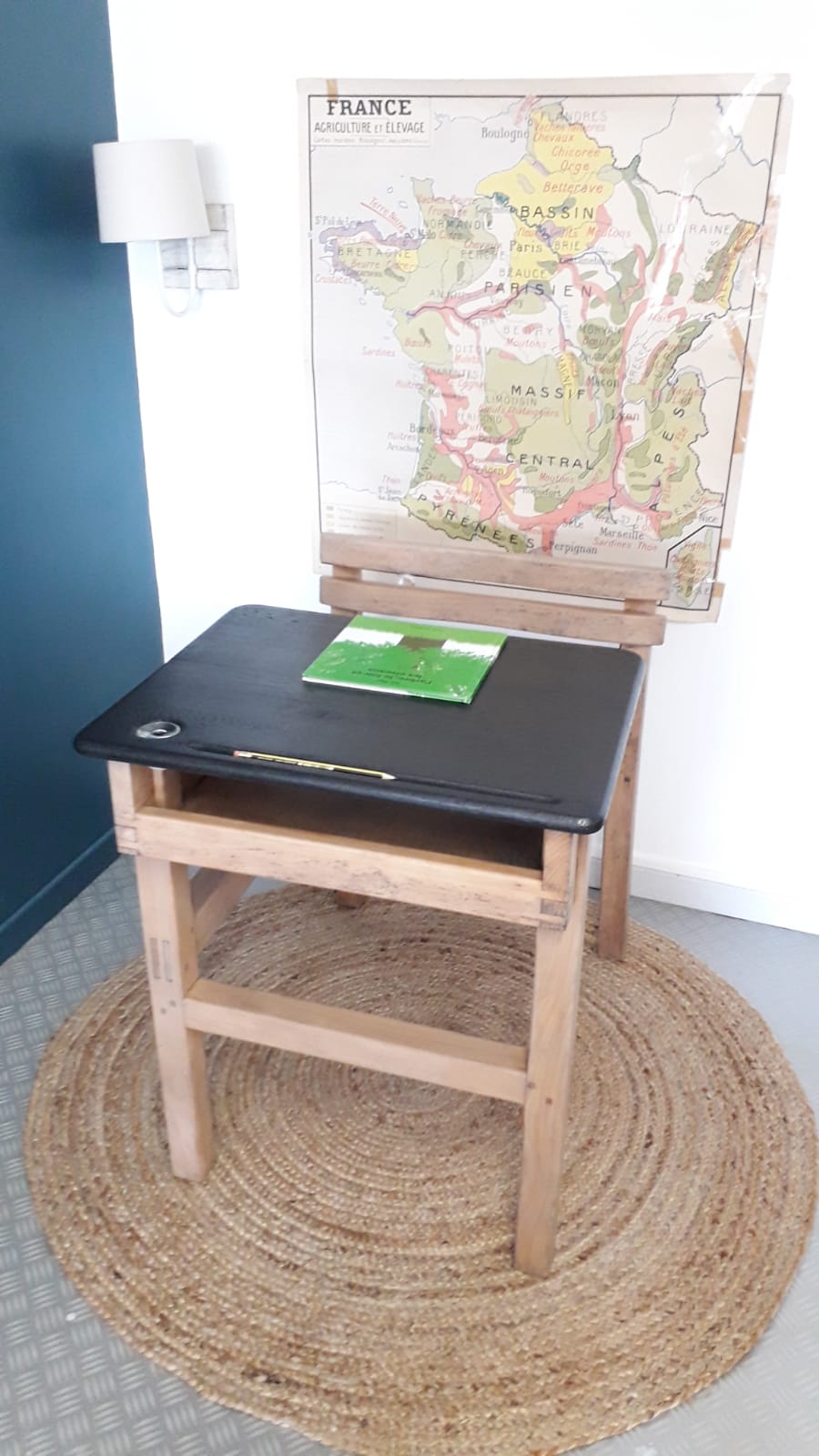 Black and natural children's desk