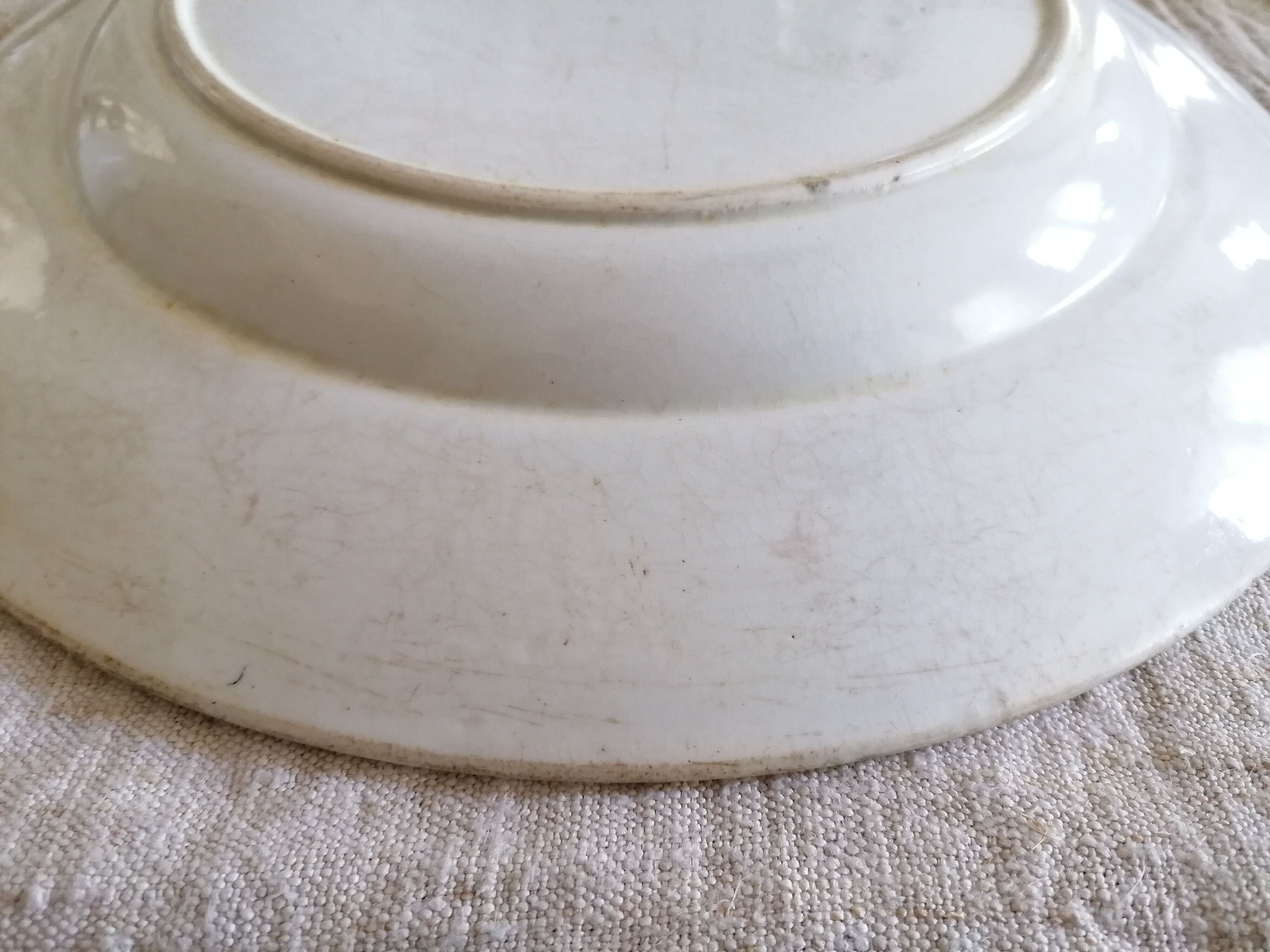 Round dish Old man Bordeaux