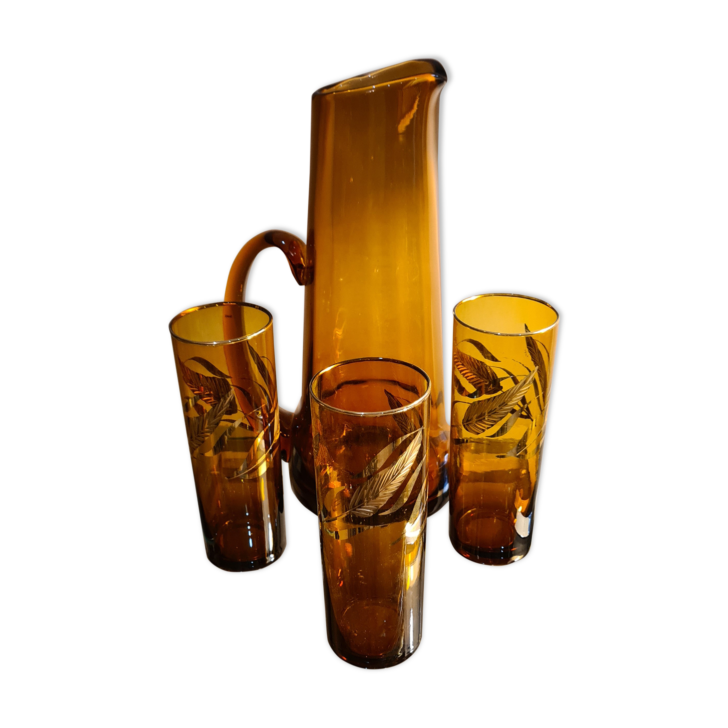 service 3 glasses and decanter color dark amber and gold 1970