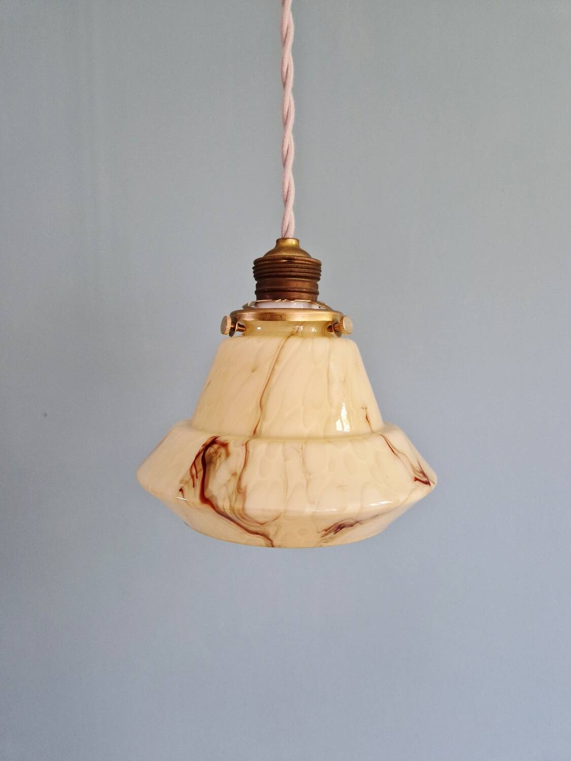 Pair of Art Deco marbled opaline pendant lights, Scailmont (Belgium)