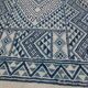 Tapis kilim bleu et blanc fait main 155 x 75 cm