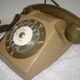 Ancien téléphone ptt à cadran, gris et vert de 1970
