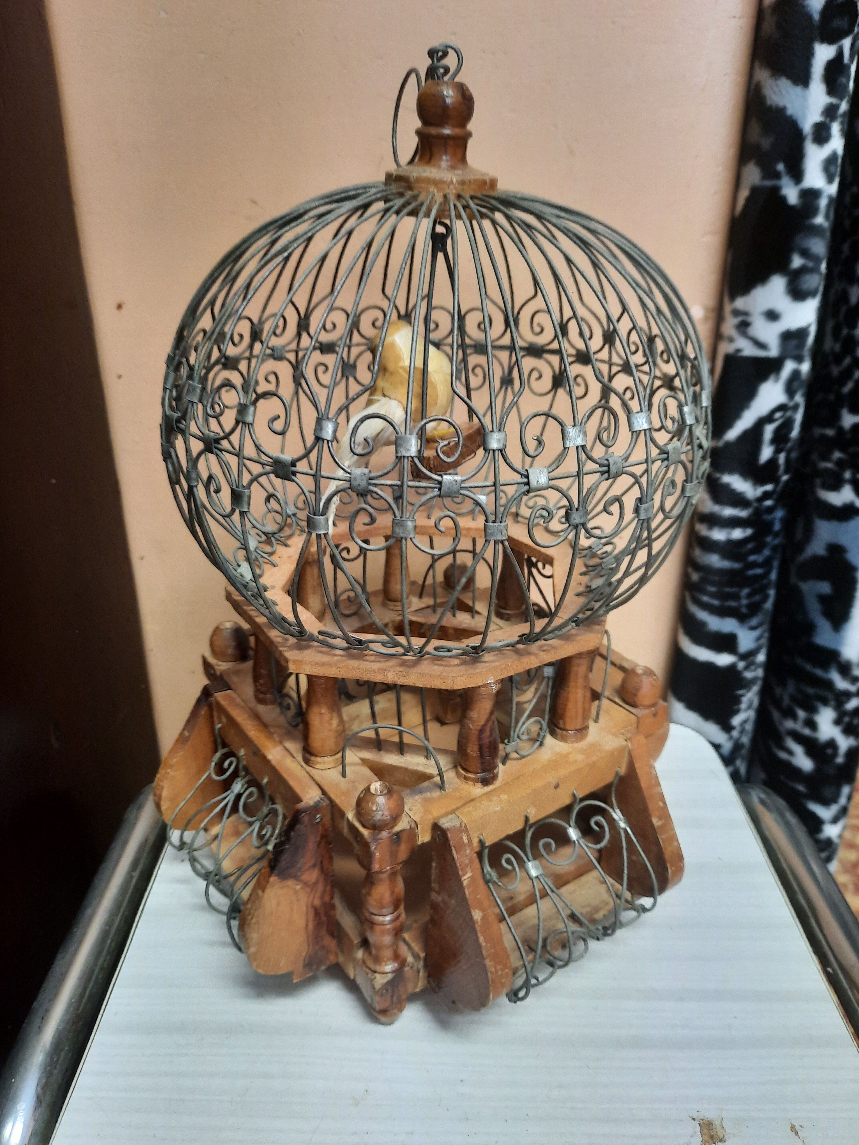 Bird cage