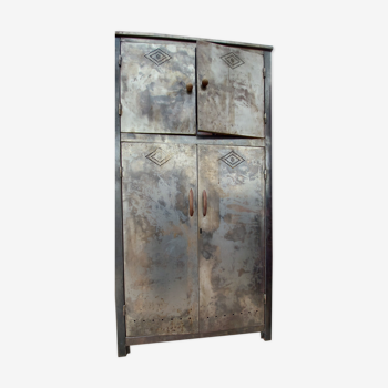 Armoire industriel acier allu