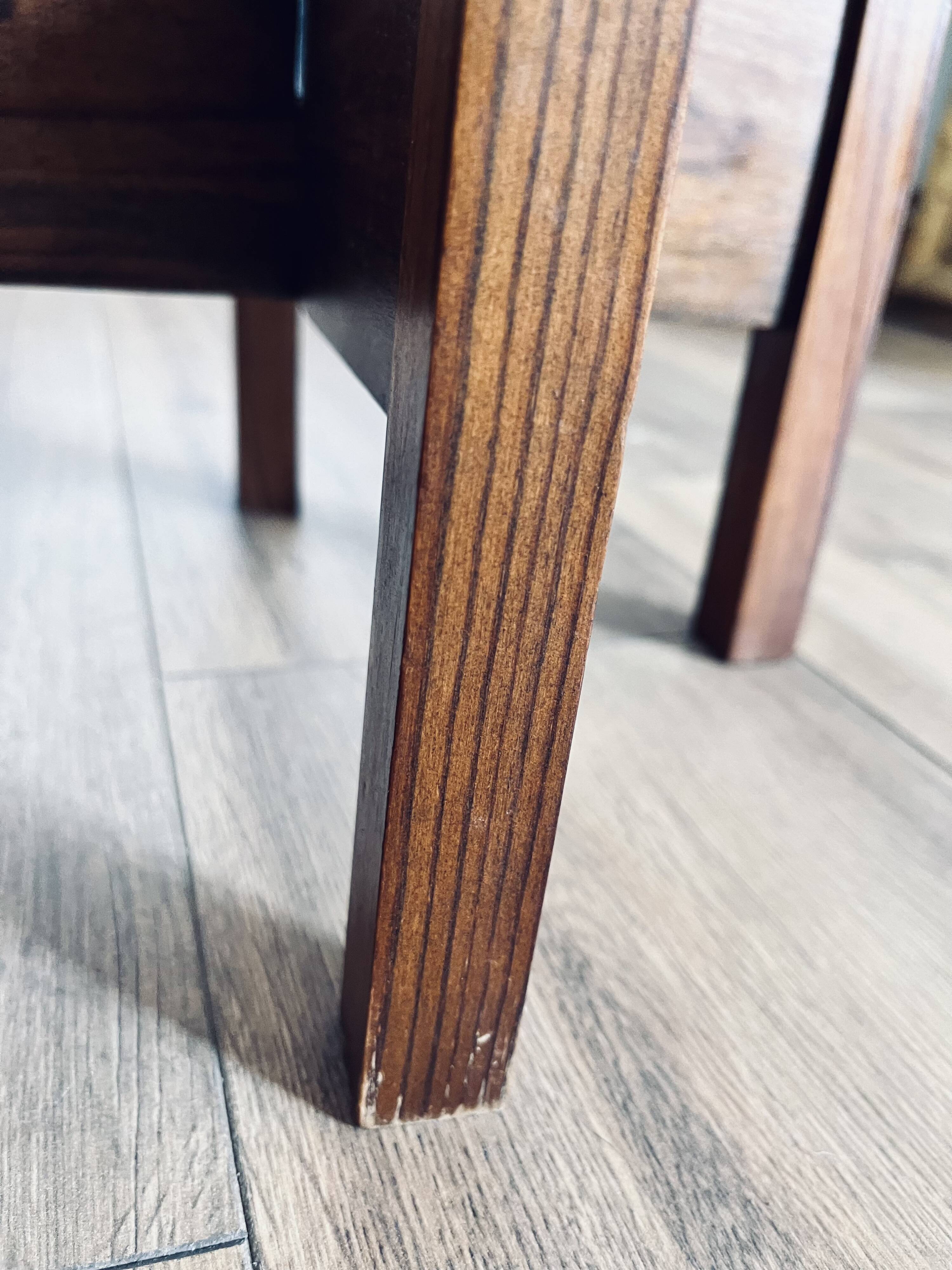 Wooden pedestal table