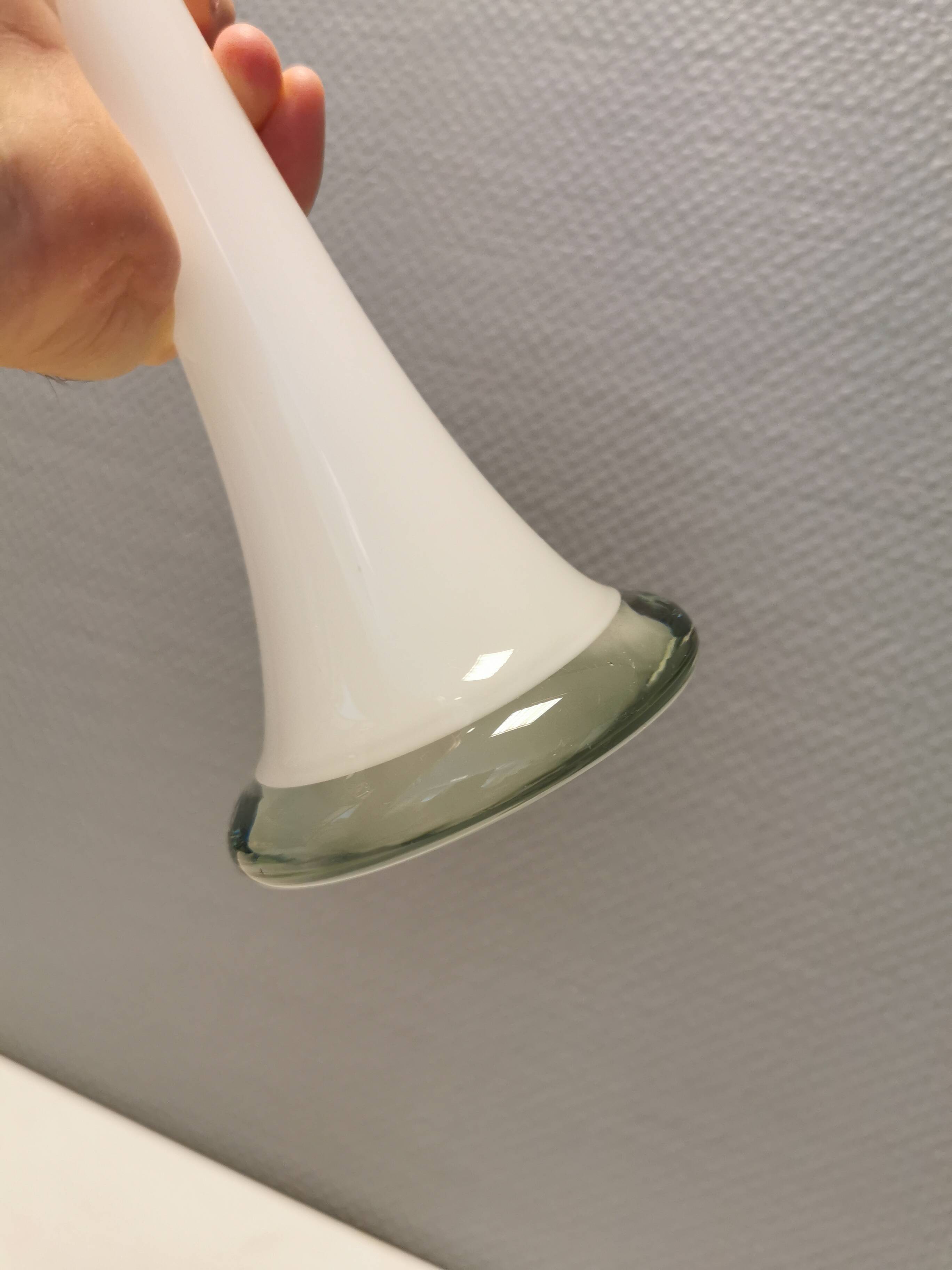 Tall, slim glass vase, in double layer glass (translucent and milky white)