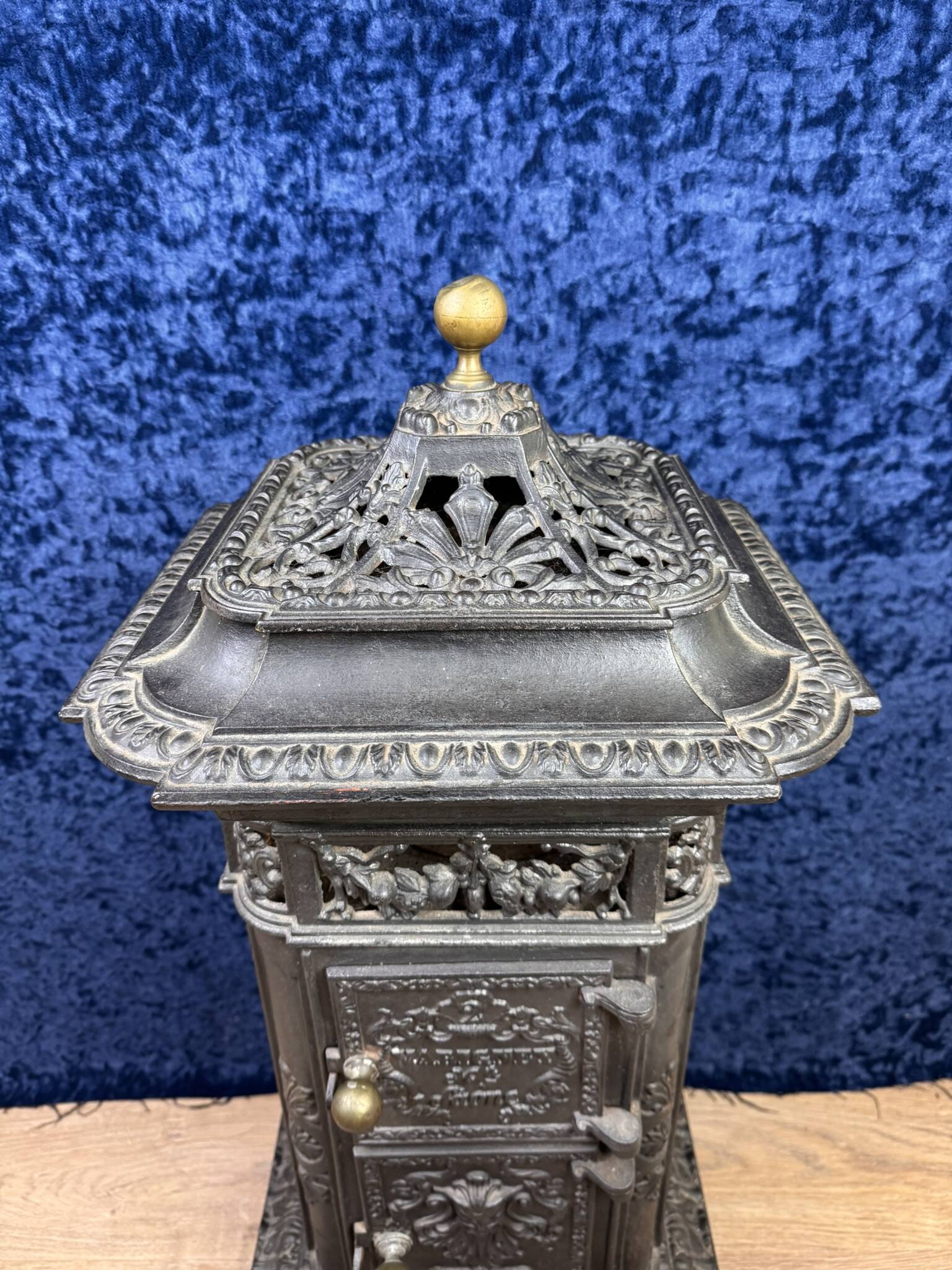 Beautiful cast iron stove, pagoda model, from Varigney in Haute Saône