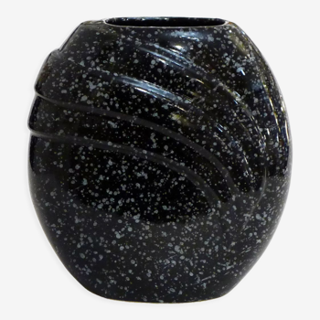 Black & white speckled draped vase