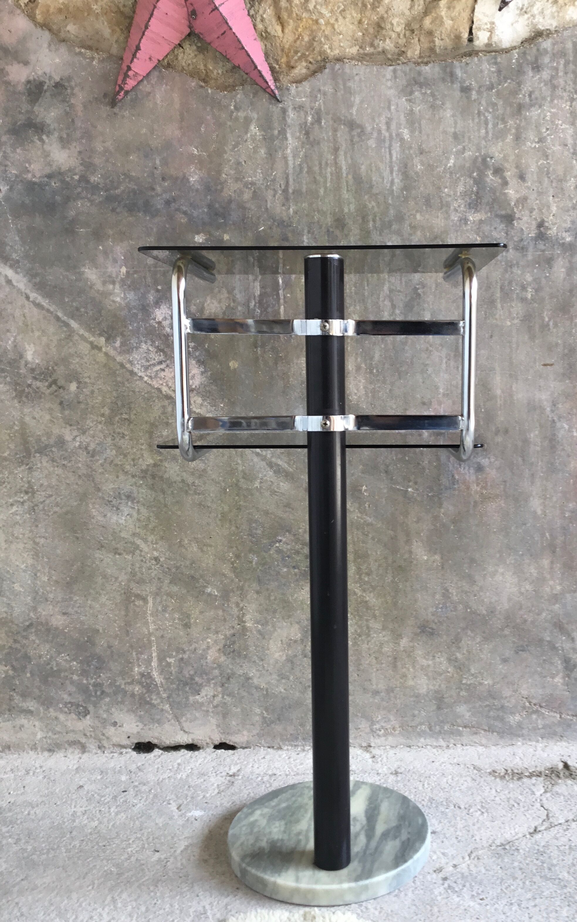 Fifth wheel or sofa end - smoked glasses and marble foot - design 1970