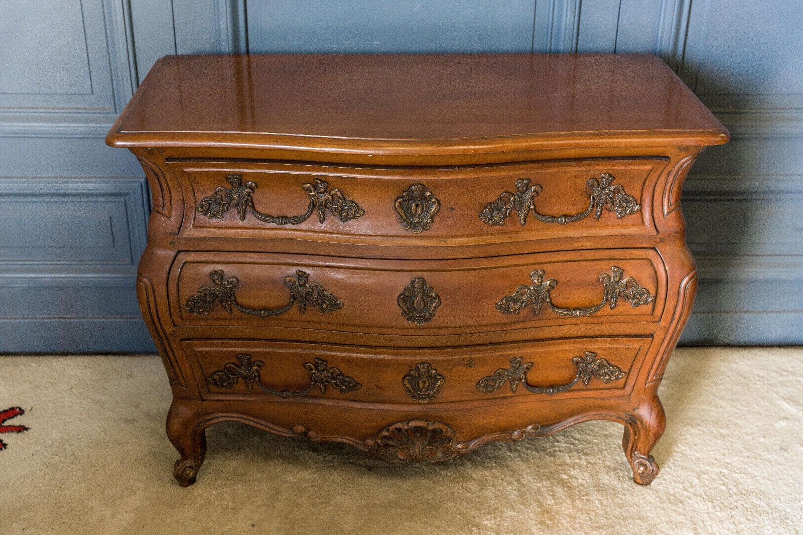 Walnut chest of drawers Louis XV style 3 drawers Bronze handles Mid-twentieth