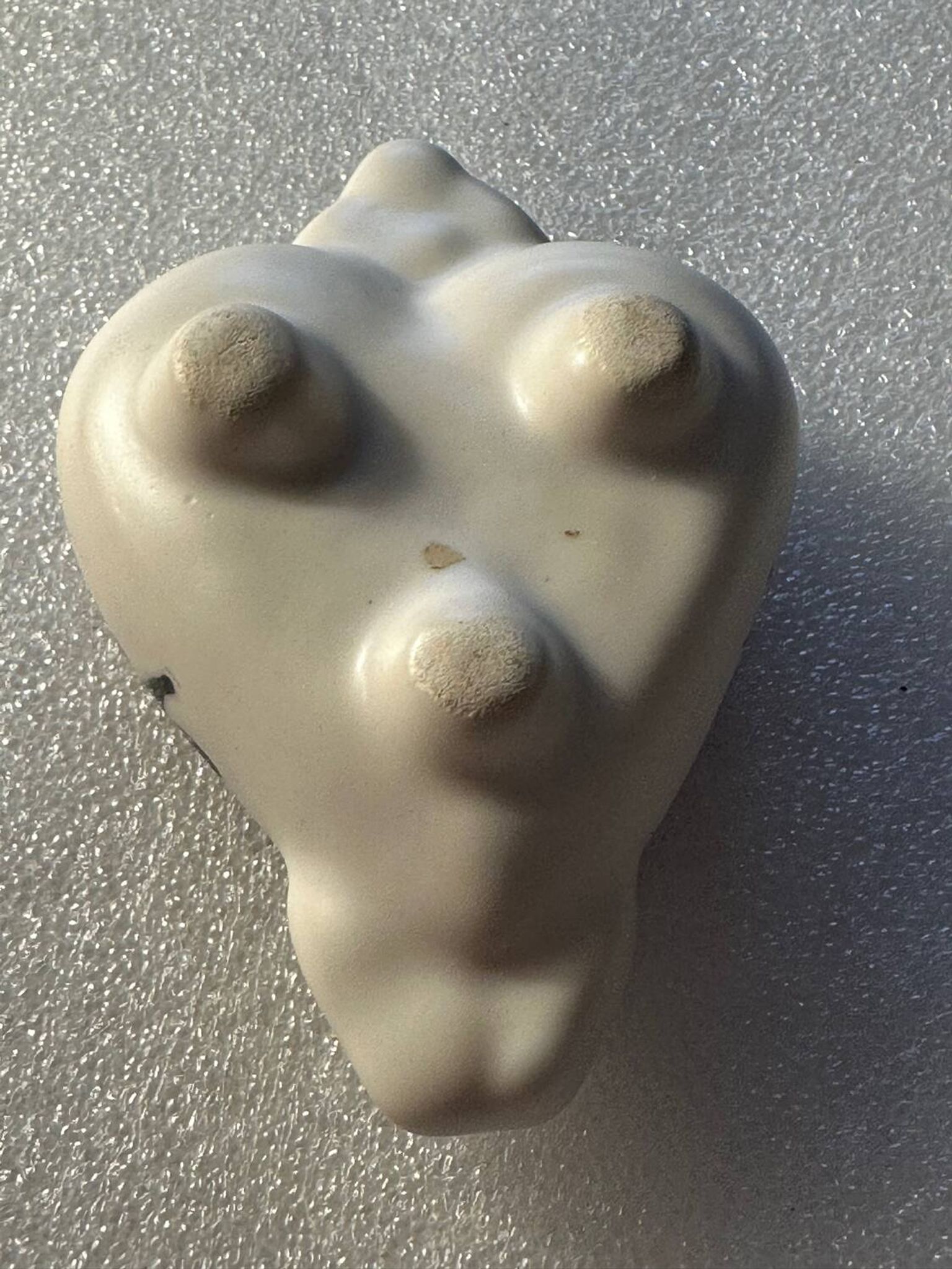 Vintage 50s salt and pepper shaker - ceramic - heart shapes