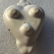 Vintage 50s salt and pepper shaker - ceramic - heart shapes