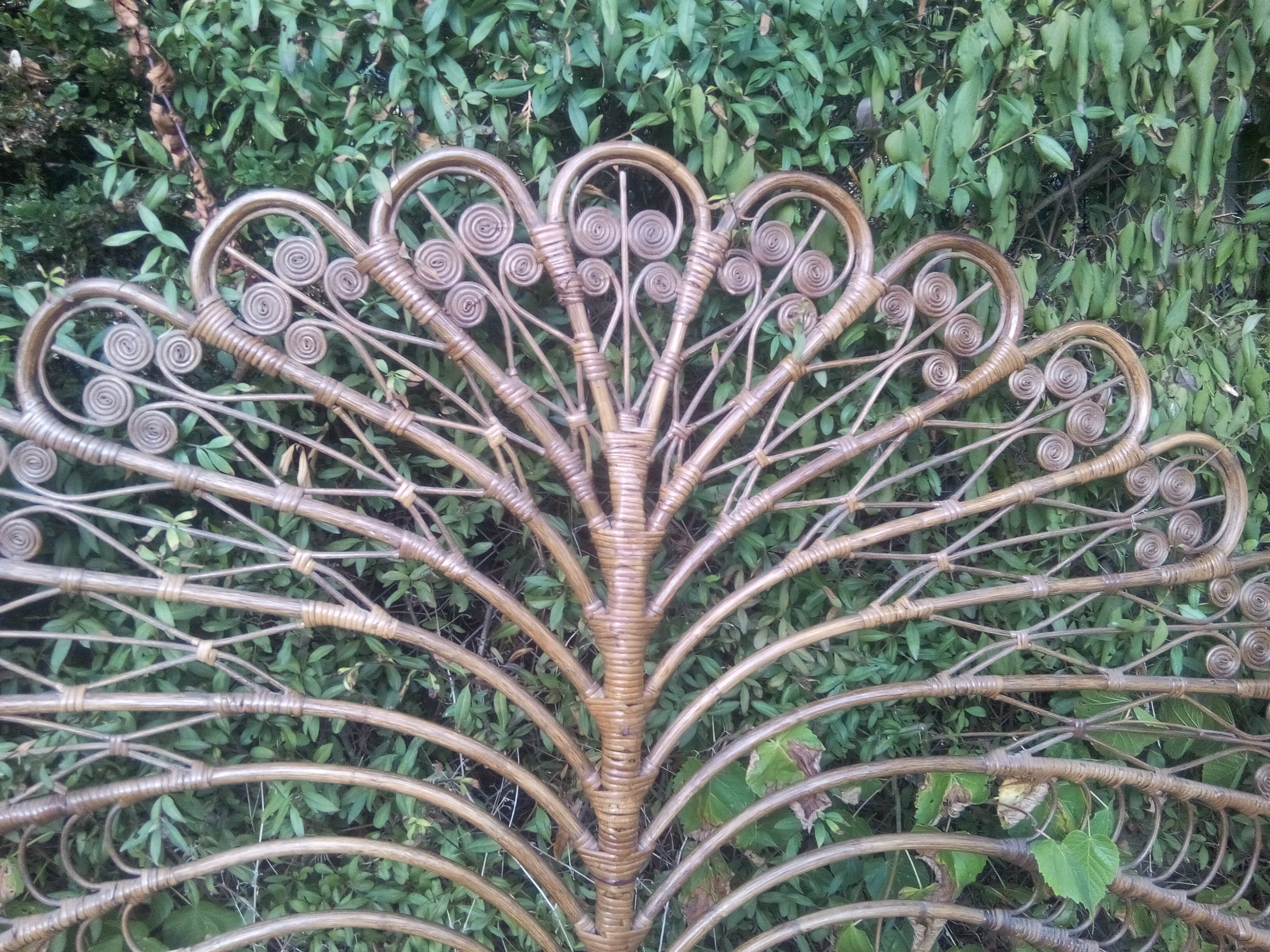 2-seat peacock rattan headboard