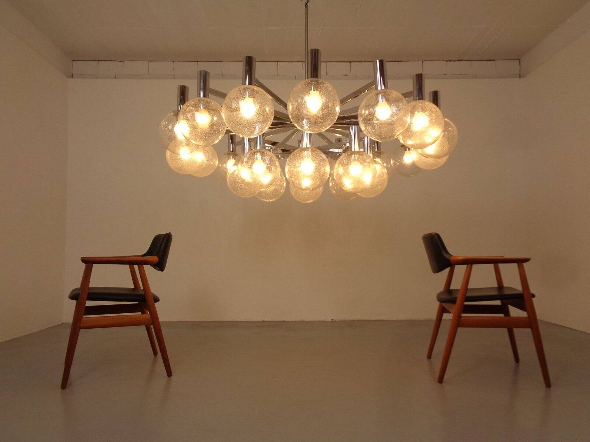 Large chromed spider Sputnik lamp with 24 hand-blown ice glass balls from Ott International, Germany, 1960s.