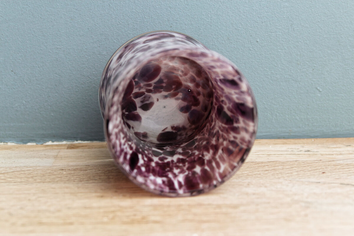 Vase in iridescent glass pastry