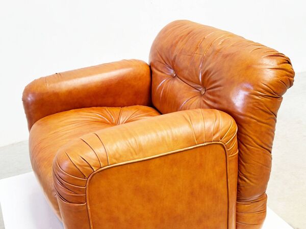 Fauteuil de salon italien confortable