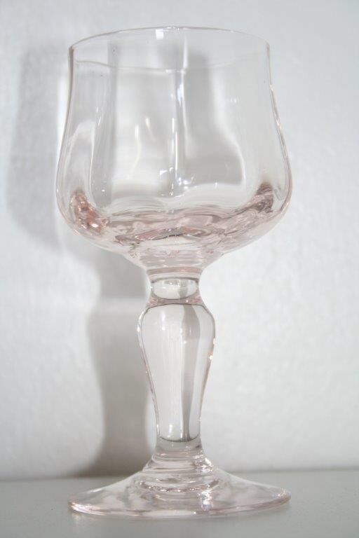 Verres à pied facettés verre rosé x 12