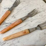 Lot de 10 fourchettes à dessert en bakélite années 60-70