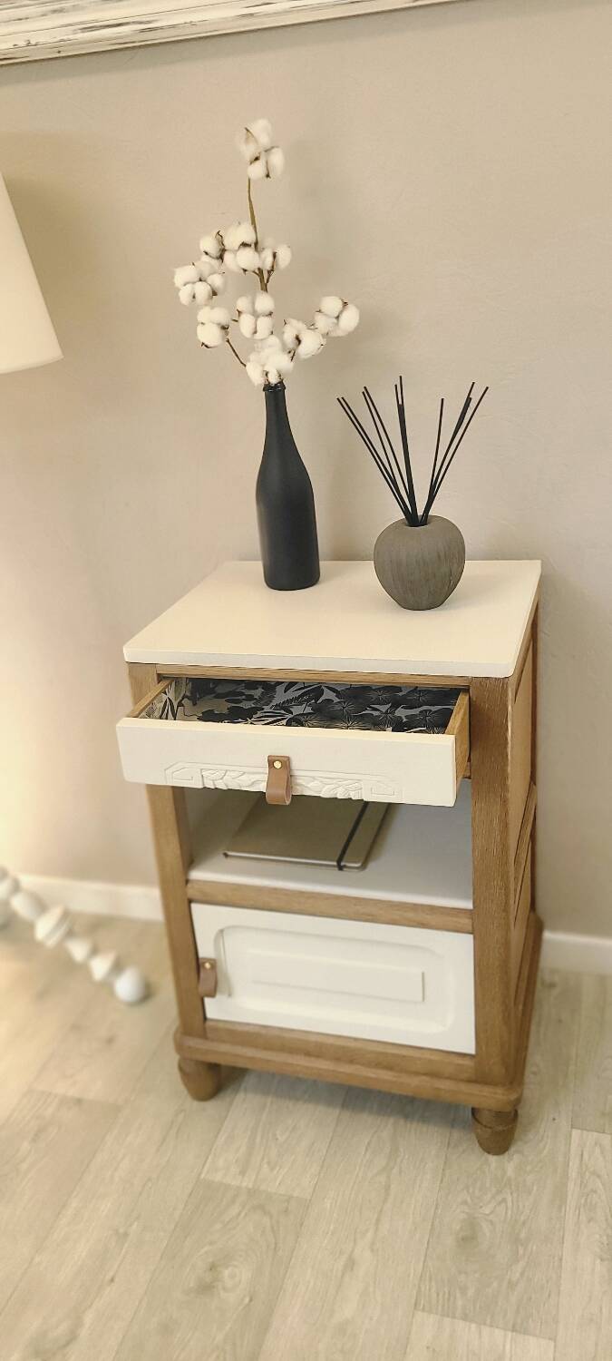 Bedside table