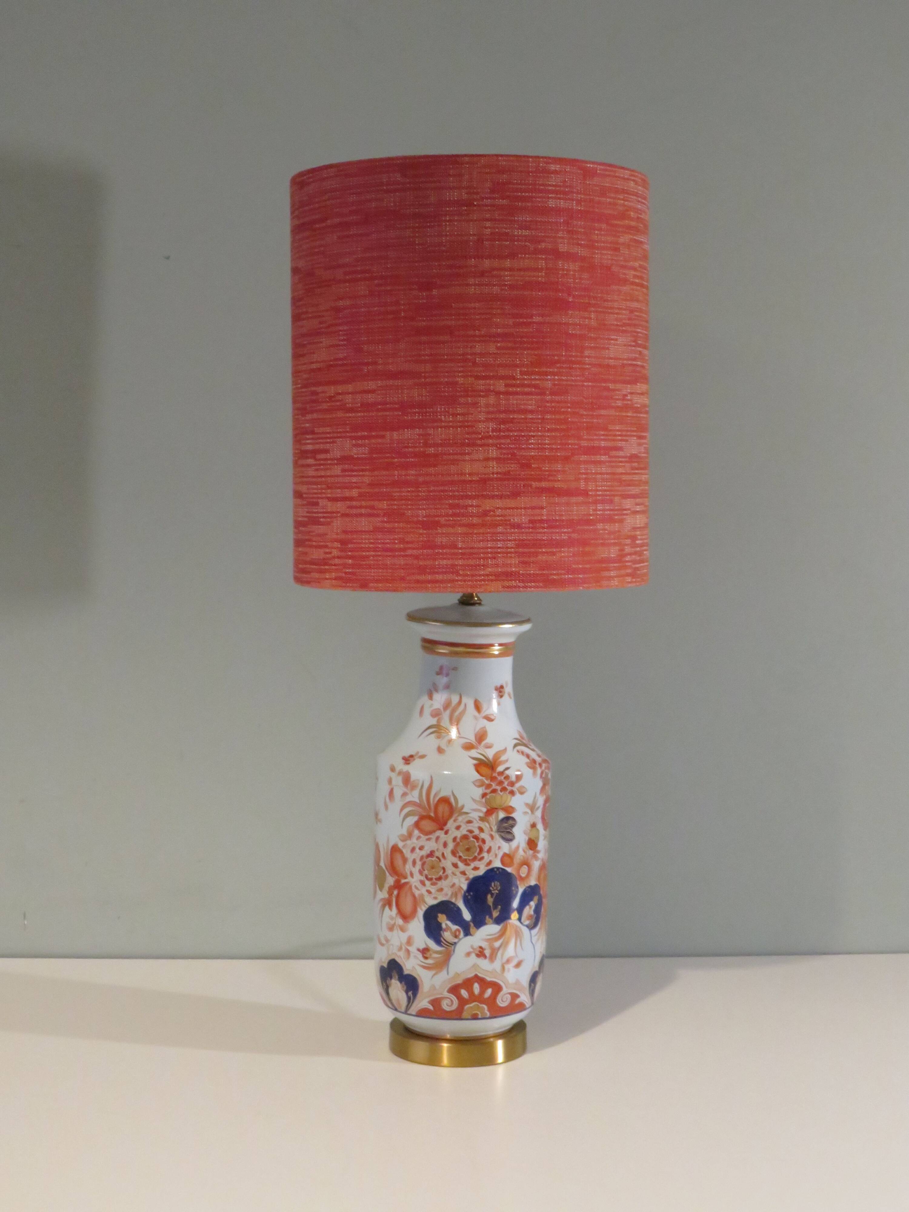 Vintage ceramic table lamp with Imari-inspired pattern.