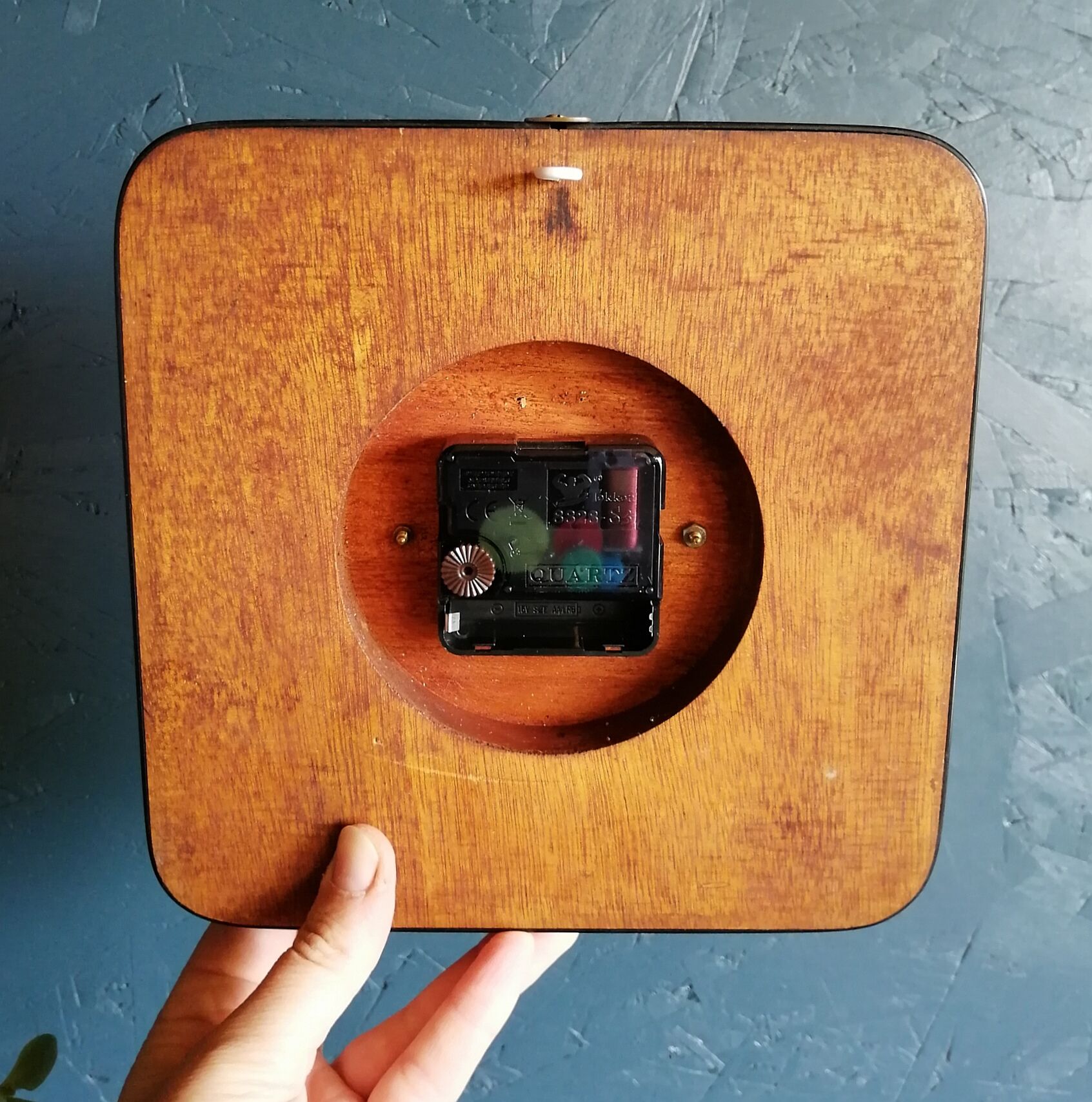 Horloge formica vintage pendule murale silencieuse carrée "SMI vert doré"