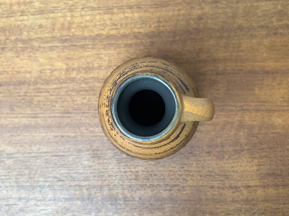 East German pottery vase from the mid-century GDR by Strehla Keramik, 1960s.