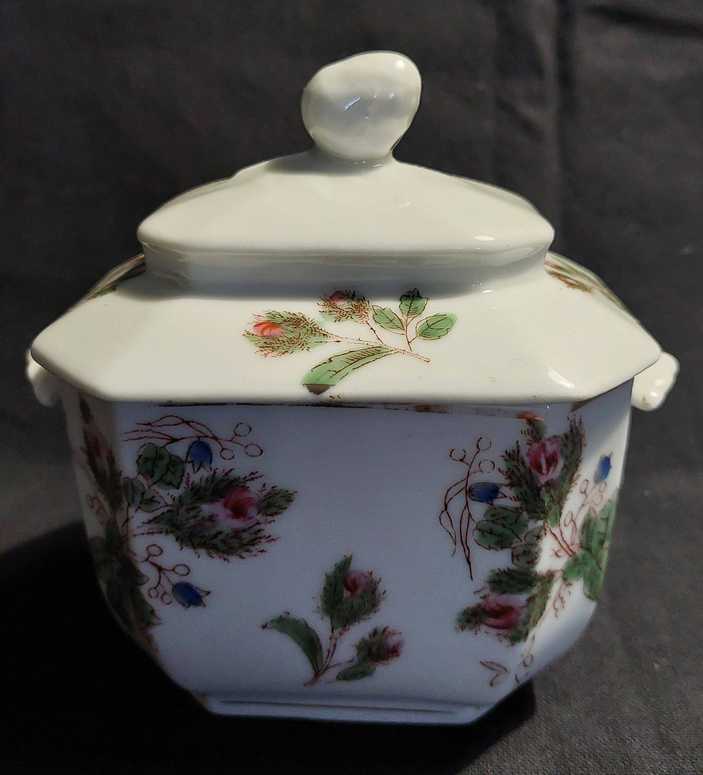 Sucrier porcelaine Pillyvuit A.P. Foecy XIXème