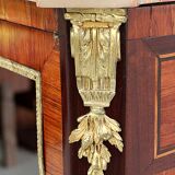 Small display cabinet in blonde mahogany veneer, Louis XVI style – 19th century.