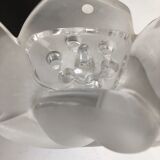 Vase stings flowers with doves Lalique