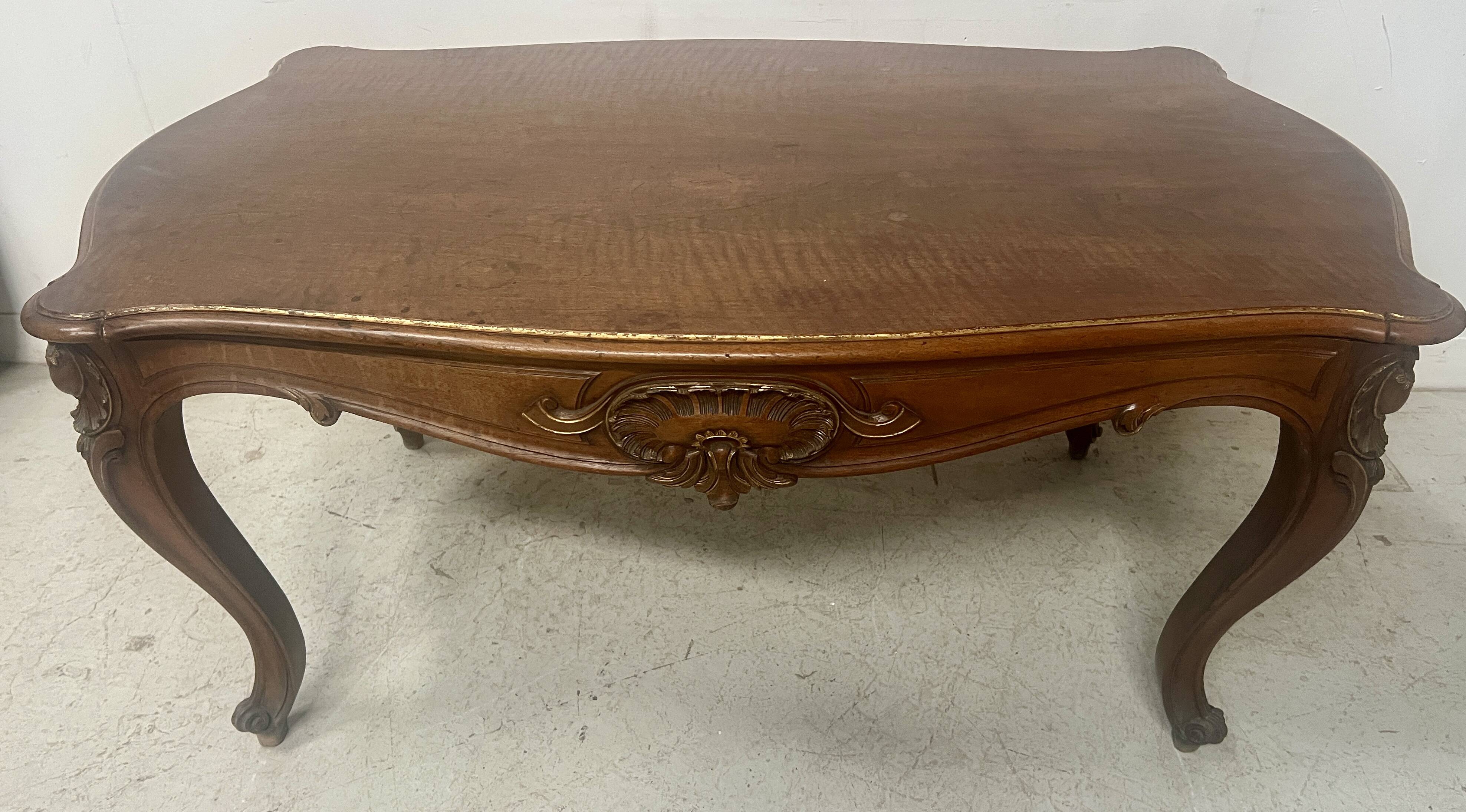 Louis XV style desk in solid walnut, 19th century