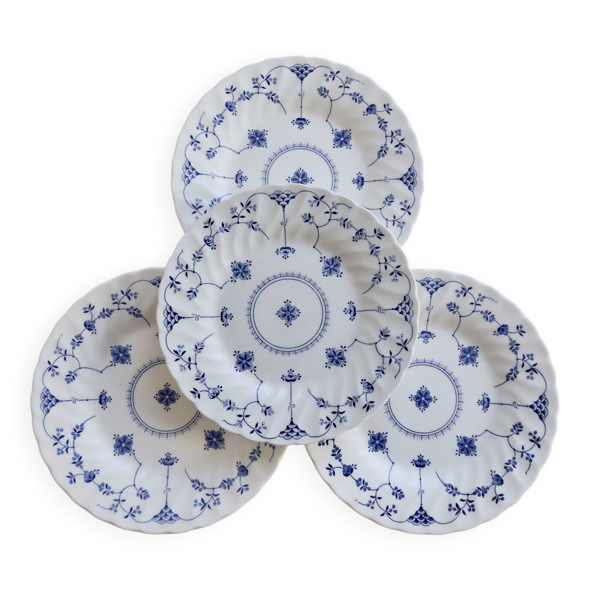 4 vintage dessert plates Churchill blue and white porcelain